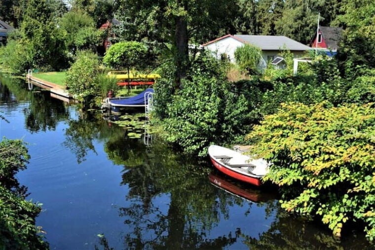 Berlin: (E)-Bike & Boat: The City's Biggest Lake & Lagoon - What’s Included and What’s Not?