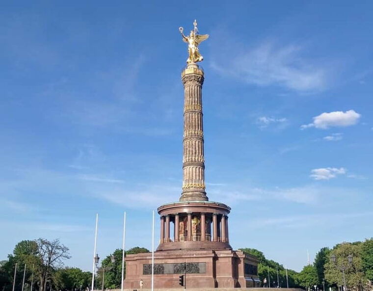 Berlin: East and West Wall Tour by Bike with a Guide - FAQ