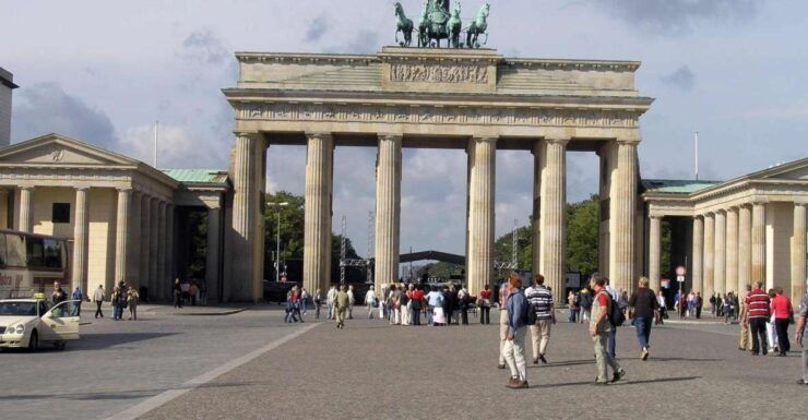 Berlin: East Berlin Guided Walking Tour - Tour Availability and Languages