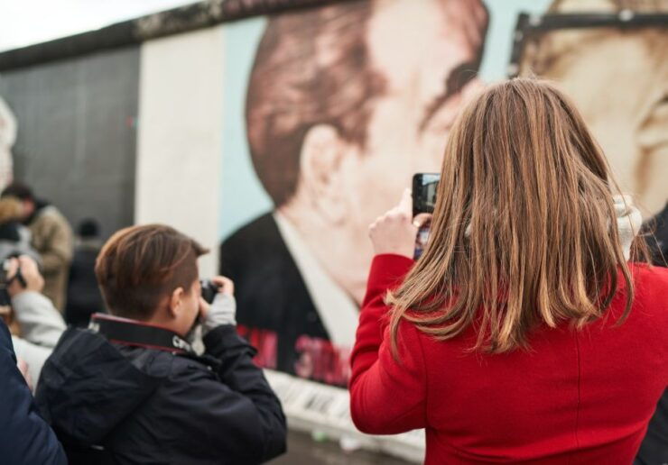 Berlin: East Side Gallery Self-Guided Audio Tour - Booking Details