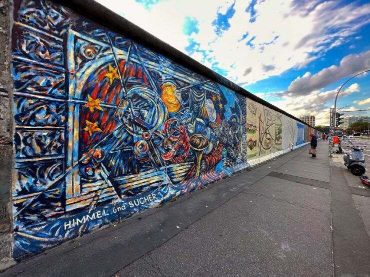 Berlin: East Side Gallery Self-Guided Audio Tour - Experience