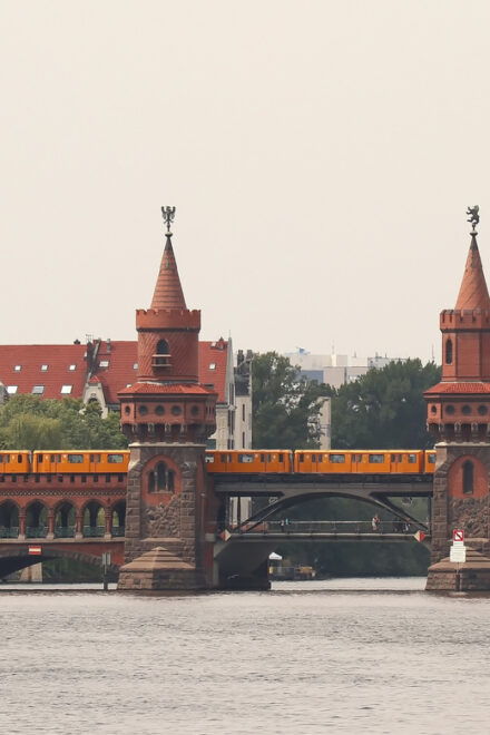 Berlin: East Side Gallery Spree Cruise by Electric Boat - Route Highlights