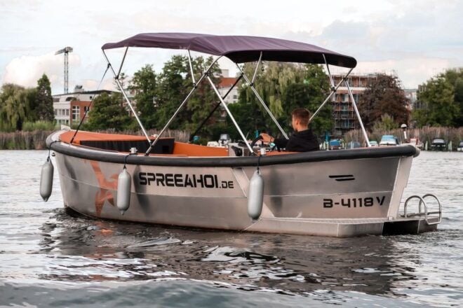 Berlin: Electric Boat Rental for Self-Driving - Inclusions