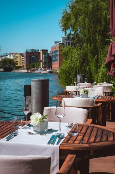 Berlin: Electric Yacht Cruise With 4-Course Dinner - Frequently Asked Questions