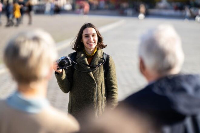 Berlin Essentials: Private Photoshoot at Berlin's Top Sites - Fast and Convenient Photo Editing and Delivery