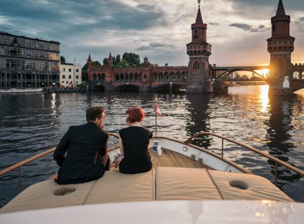 Berlin: Evening Yacht Cruise With Aperitif & Optional Dinner - Customer Feedback Overview