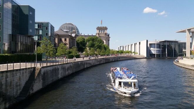 Berlin: Government District Around the Reichstag Guided Tour - Booking Details