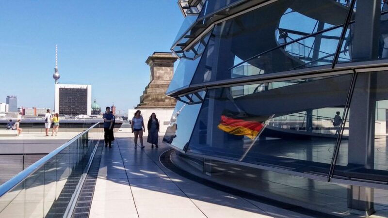 Berlin: Government District Tour and Reichstag Dome Visit - Good To Know  