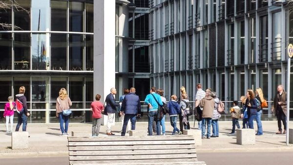 Berlin: Government Quarter Tour and Reichstag Dome Visit - Meeting Point Details