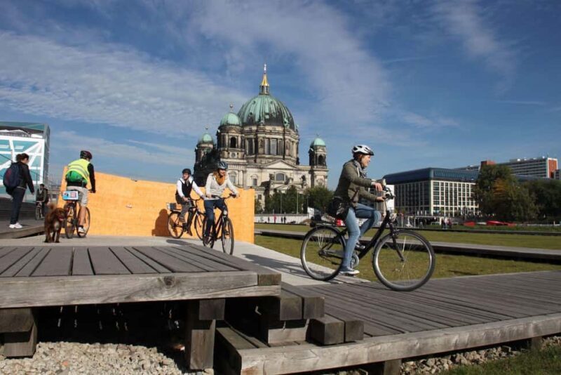 Berlin: Guided Bike Tour for School Groups - FAQ