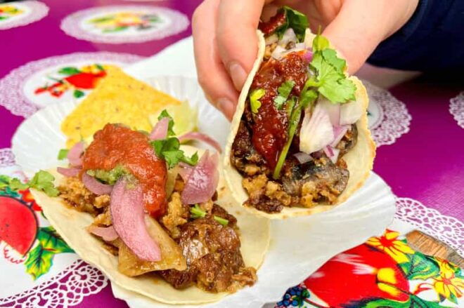 Berlin: Guided Street Food & Cultural Walking Tour - Food and Beverage Options