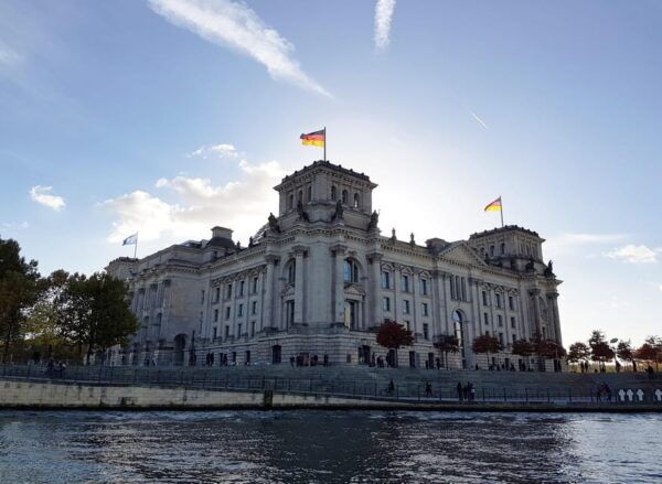 Berlin: Guided Walking Tour Around the Reichstag - Booking Process