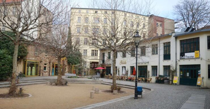 Berlin: Hackesche Höfe Courtyards Walking Tour - Experience Highlights