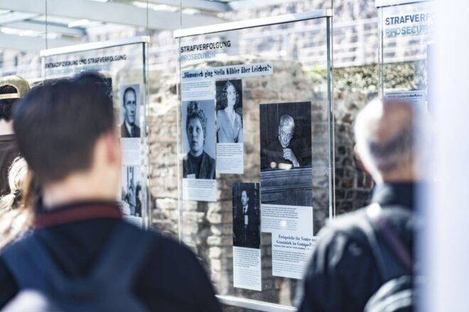 Berlin: Half-Day Private History & Highlights Walking Tour - Berlin Information
