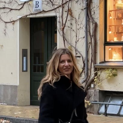 Berlin: Hidden Backyards Guided Walking Tour - What to Expect From the Experience