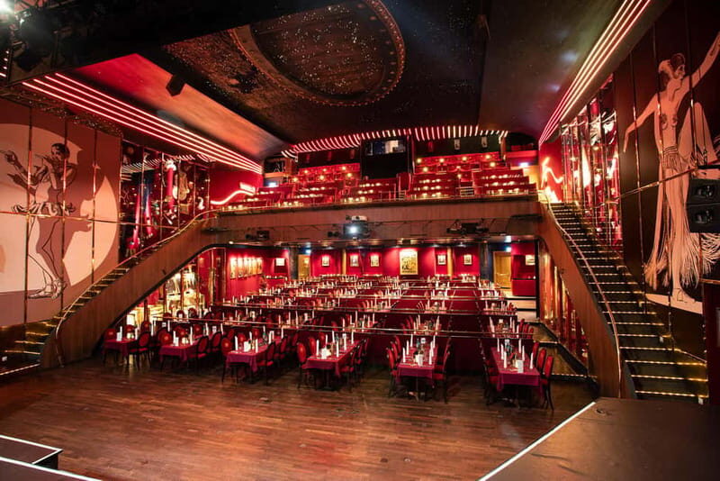 Berlin: Highlight Show "FLYING LIGHTS" - Variety Show - Good To Know