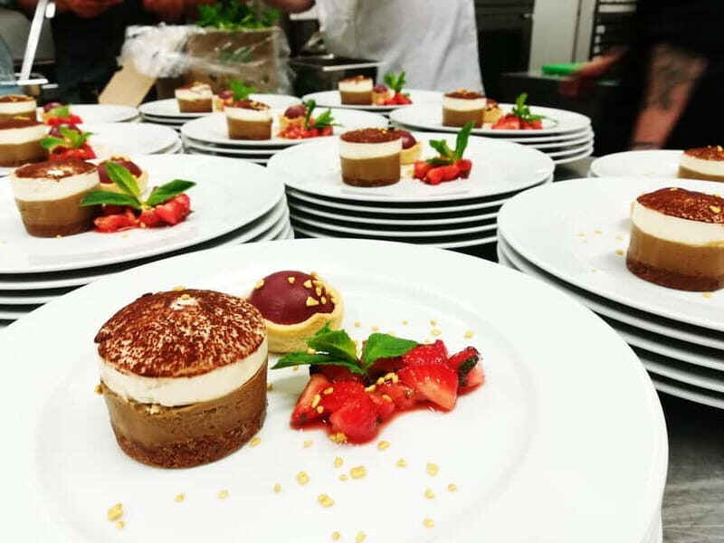 Berlin: Highlight Show "FLYING LIGHTS" - Variety Show - Is it Worth the Price?