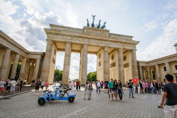 Berlin: Highlights of Berlin Walking Shared or Private Tour - Experience Highlights
