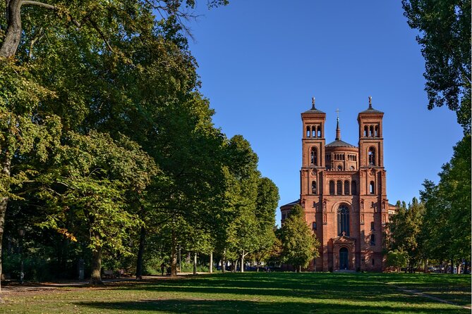 Berlin Highlights of Kreuzberg Outdoor Escape Game - How to Play the Game