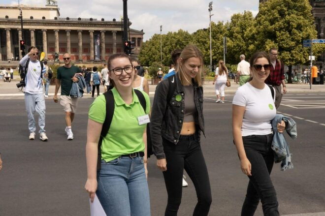 Berlin Highlights Walking Tour: Reichstag to Potsdamer Platz - Meeting Point and Guide Identification