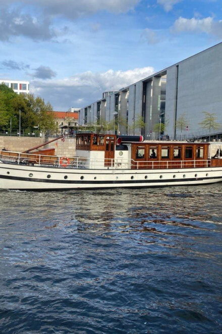 Berlin: Historic Boat Sightseeing City Center Tour - Onboard Amenities