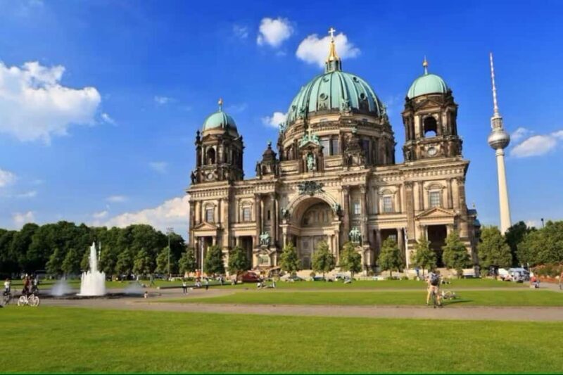 Berlin: Historic Guided Walking Tour with Museum Island Pass - An In-Depth Look at the Tour Itinerary