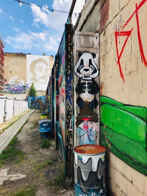 Berlin: History and Alternative Tracks With Local Guide - Immersive Tour Along No Mans Land