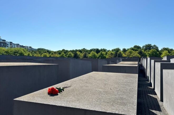 Berlin: History Highlights Guided Walking Tour - Key Historical Landmarks