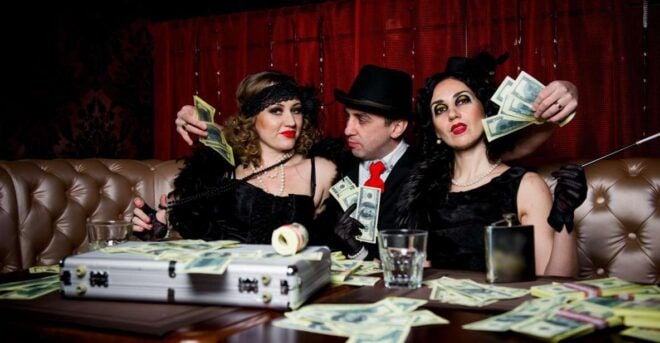 Berlin: History of Crime Walking Tour - Infamous Glasgow Gang and the Silesian Train Station Incident