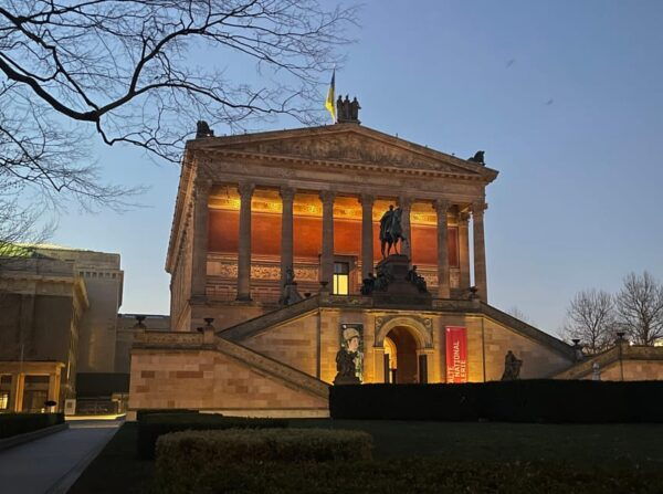 Berlin History Walk - on Foot Sightseeing in Berlin - Tips for a Great Tour