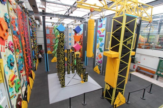 Berlin: Holland-Park Day Ticket - On-Site Offerings