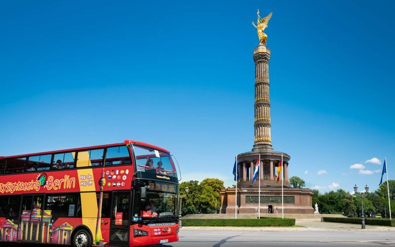 Berlin Hop-on Hop-off bus tour by City Sightseeing - The second route for East Berlin and Wall sights