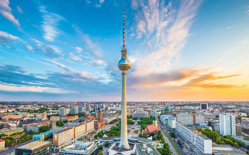 Berlin Hop-on Hop-off bus tour by City Sightseeing - Should you book it?