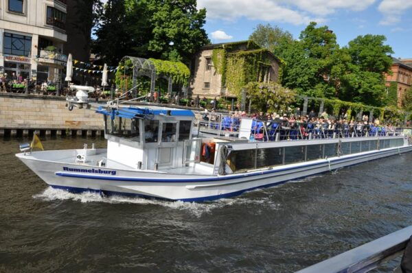 Berlin: Hop-On Hop-Off City Bus Tour With Boat Ride - Tips for a Great Experience