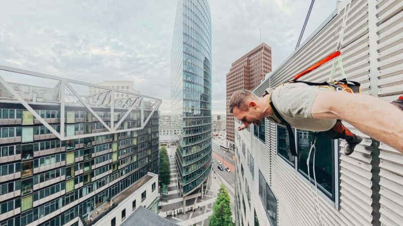 Berlin: House Running at "Das Center" Berlin 40m vertical! - Who Should Consider This Experience?