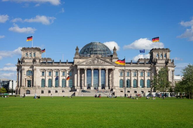 Berlin in Italian - Private Walking Tour - Booking and Payment Options