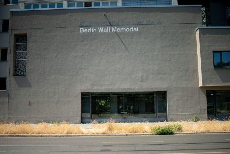 Berlin Insider's Cold War Walking Tour - Insightful Commentary from Reviewers