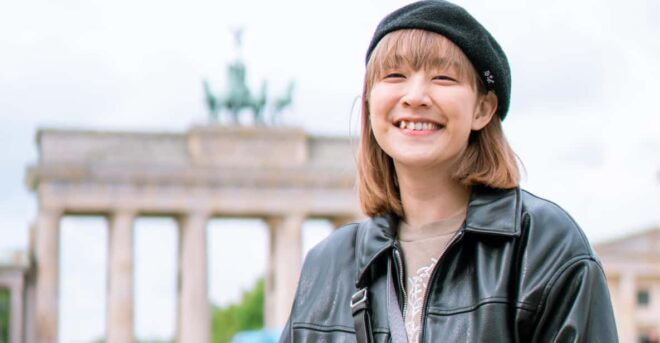 Berlin: Instagram Tour of the Most Visited Spots - Photography Experience