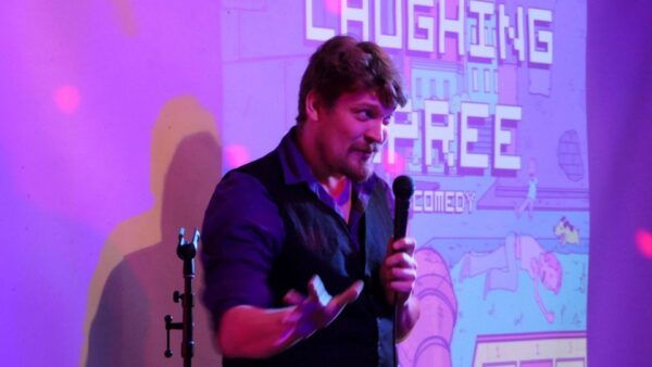 Berlin: Laughing Spree Comedy Show on a Boat - Common Questions