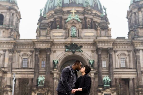 Berlin Love Story: Surprise Proposal Photography Session - Frequently Asked Questions