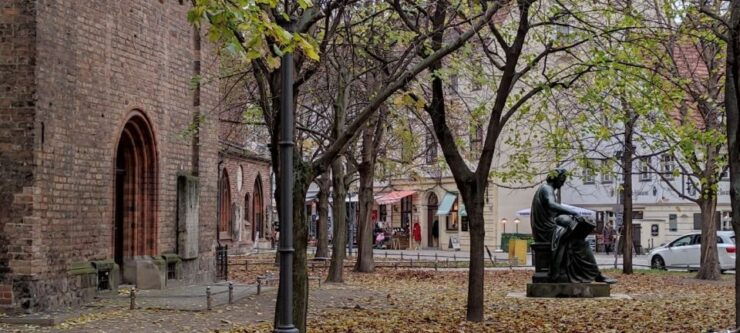 Berlin: Museum Island Guided Walking Tour - Experience Highlights