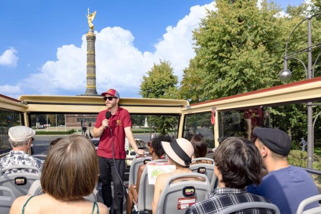 Berlin: Panorama Sightseeing Tour Live in English and German - Itinerary Details