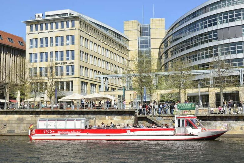 Berlin: Panoramic Boat Tour with Bilingual Audio Guide - Good To Know