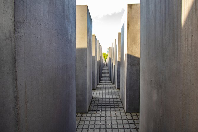 Berlin Photo Tour With a Local - Inclusions