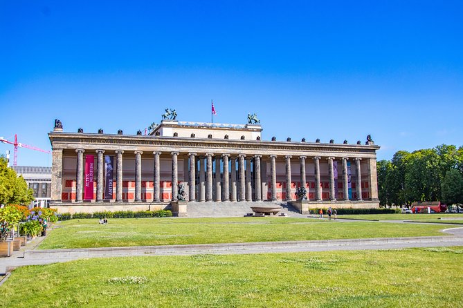 Berlin Photo Tour With a Local - Tour Logistics and Limitations