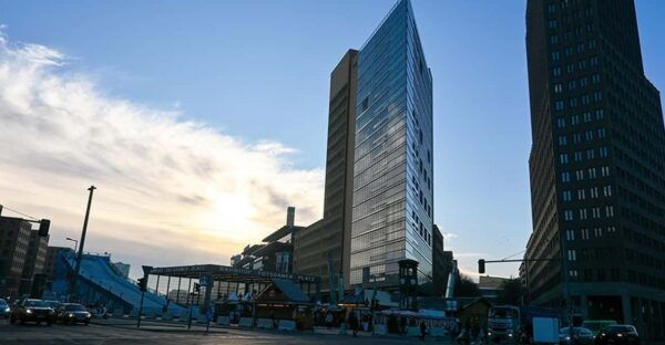 Berlin: Potsdamer Platz Tour - The Unexpected - Meeting Point Information
