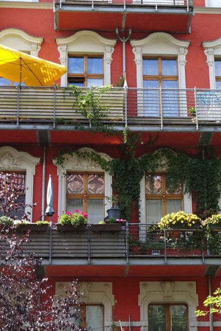 Berlin: Prenzlauer Berg Self-guided Neighbourhood Walk - Accessibility and Flexibility