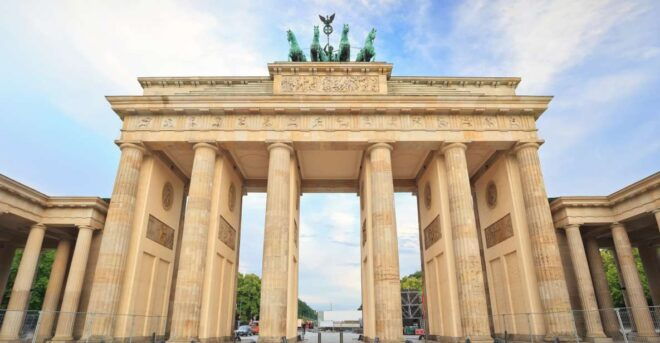 Berlin: Private City Center Highlights Walking Tour - Full Description of the Tour