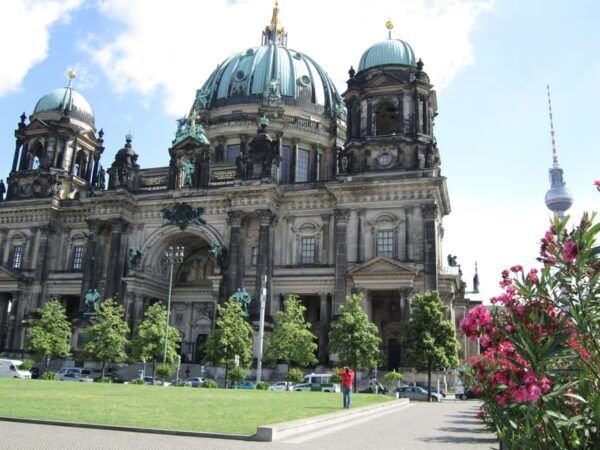 Berlin: Private City Highlights Tour by Car - Preparation Tips
