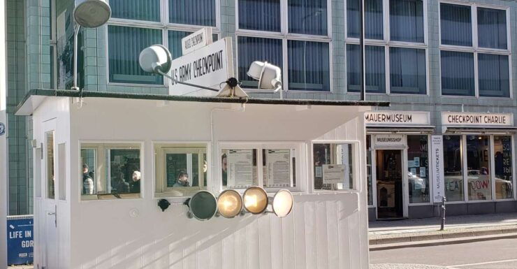 Berlin: Private City Highlights Walking Tour - Free Cancellation and Flexible Booking